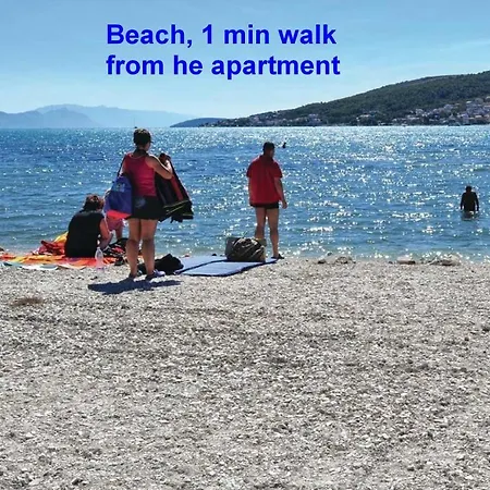 Apartment A 2 - Seafront With Balcony 1 Min To Trogir