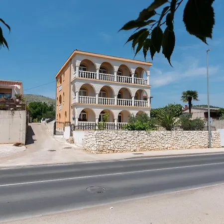 A 2 - Seafront With Balcony 1 Min To * Trogir