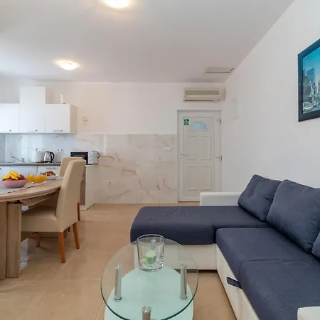 A 2 - Seafront With Balcony 1 Min To * Trogir