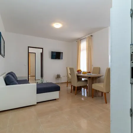 A2 - Seafront With Balcony 1 Min To Apartman *