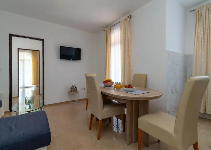 A2 - Seafront With Balcony 1 Min To Appartamento