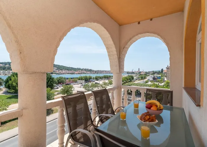 Appartamento A2 - Seafront With Balcony 1 Min To *