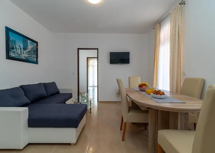 Appartamento A2 - Seafront With Balcony 1 Min To *
