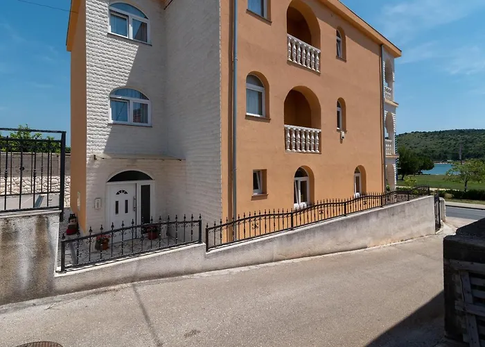 A2 - Seafront With Balcony 1 Min To Apartamento *