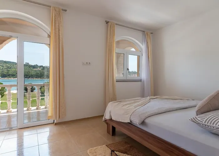 A2 - Seafront With Balcony 1 Min To Apartamento *